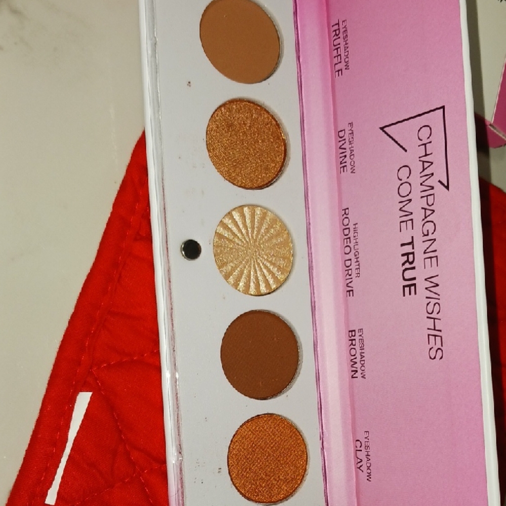 OFRA Champagne Wishes Come True Eyeshadow Palette